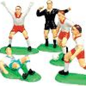 Soccer Players 7 pc w/ 2 goals EA