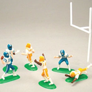 Football Players with Goalposts 5 1/2″ 7 PCS Set 12 CT