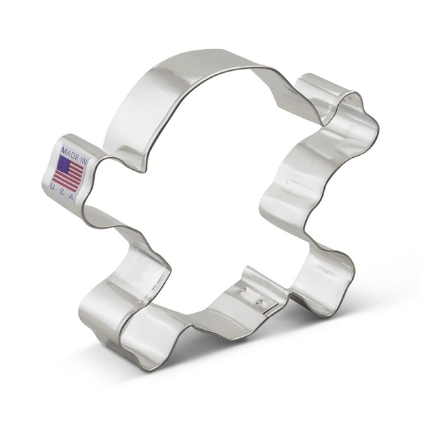 Skull & Crossbones Cutter 4 1/2"