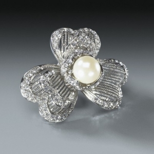 Petals & Pearl Brooch 2″