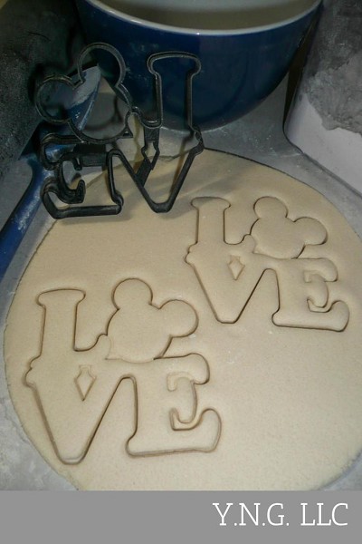 Mickey Love Cookie Cutter - Image 2